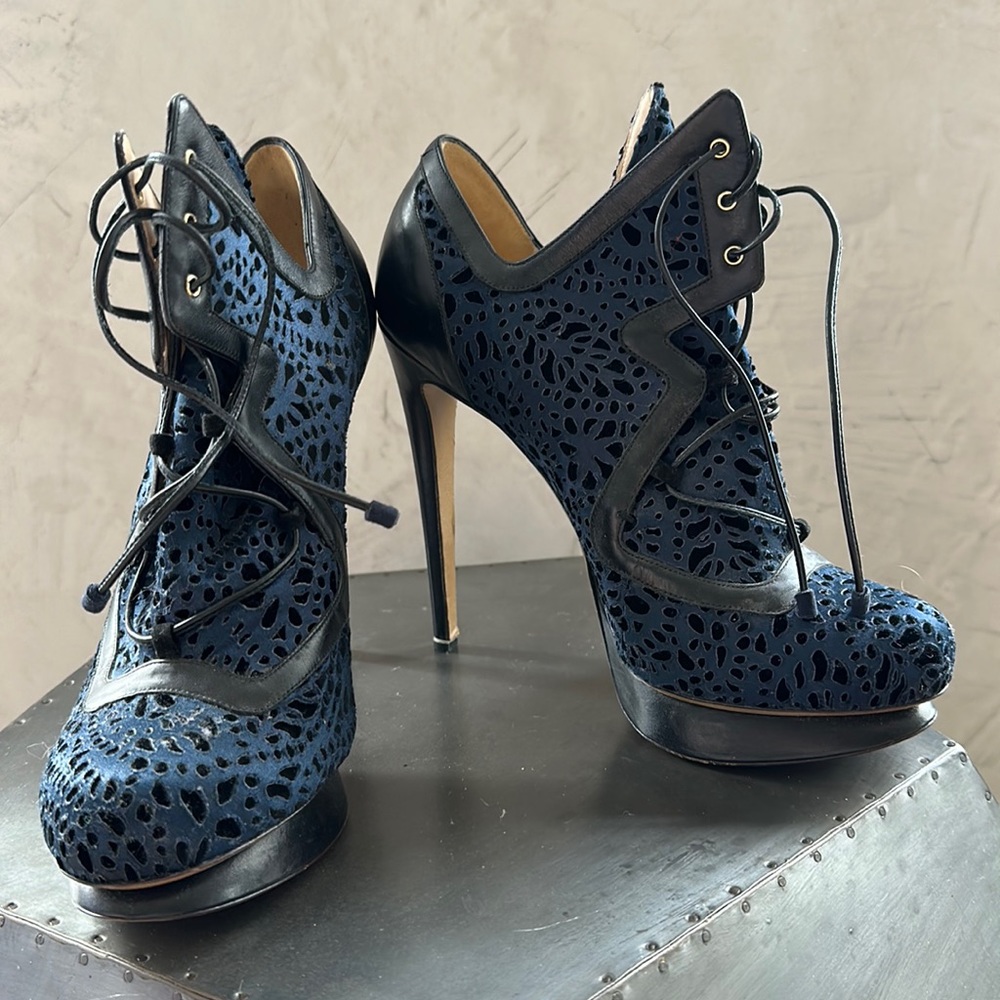 Nicholas Kirkwood 105 mm heel platform booties